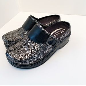 Klogs Austin Nurse Clogs Black Metallic 7 1/2 W